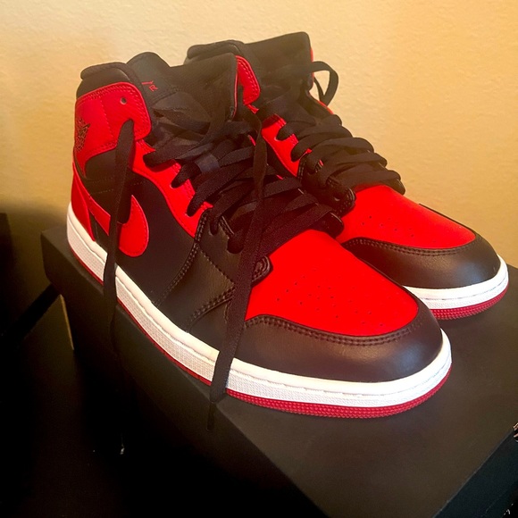 Jordan Other - Jordan Retro 1 Mid
